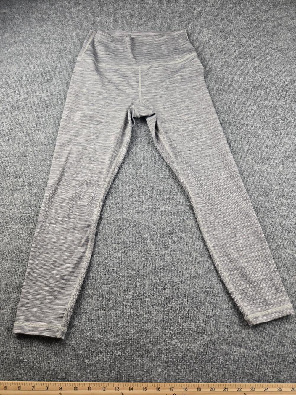 Women's Athleta 7/8 Tightโ Legging Gray with Black Stripped Size Medium #576